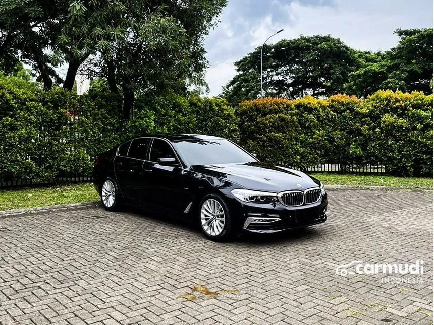 2017 BMW 530i Luxury Sedan