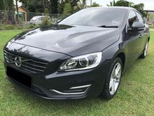 2018 Volvo S60 2.0 T6 Drive E Sedan - LIKE NEW