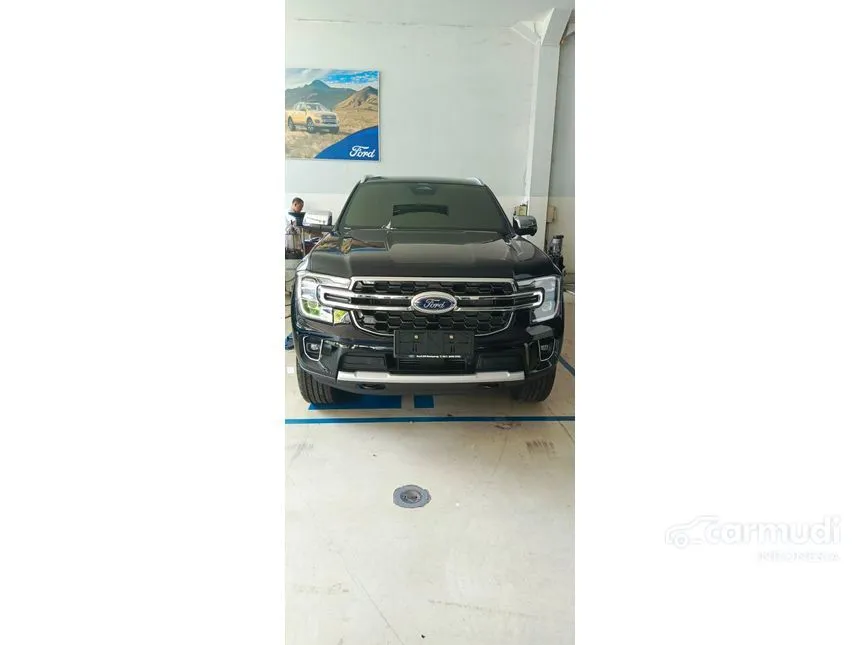 Jual Mobil Ford Everest 2024 Titanium 2.0 di Riau Automatic SUV Hitam Rp 933.000.000