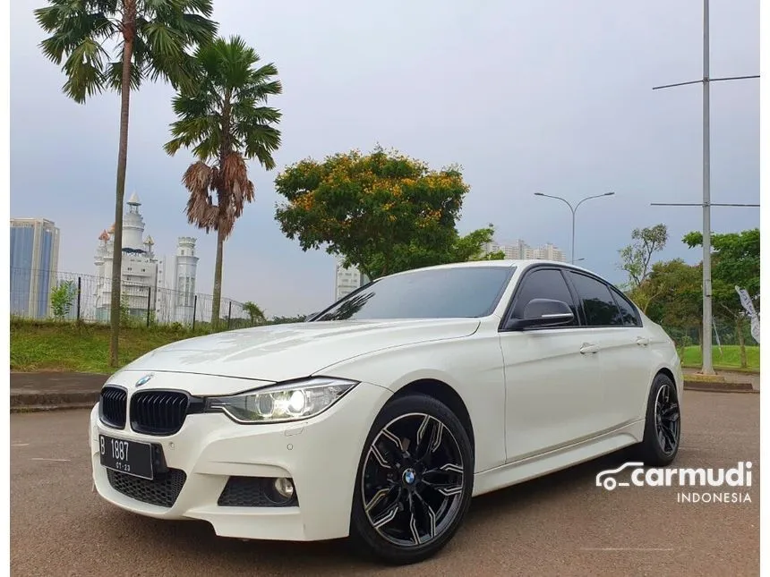 Jual Mobil BMW 320i 2014 Sport 2.0 di DKI Jakarta Automatic Sedan Putih Rp 365.000.000