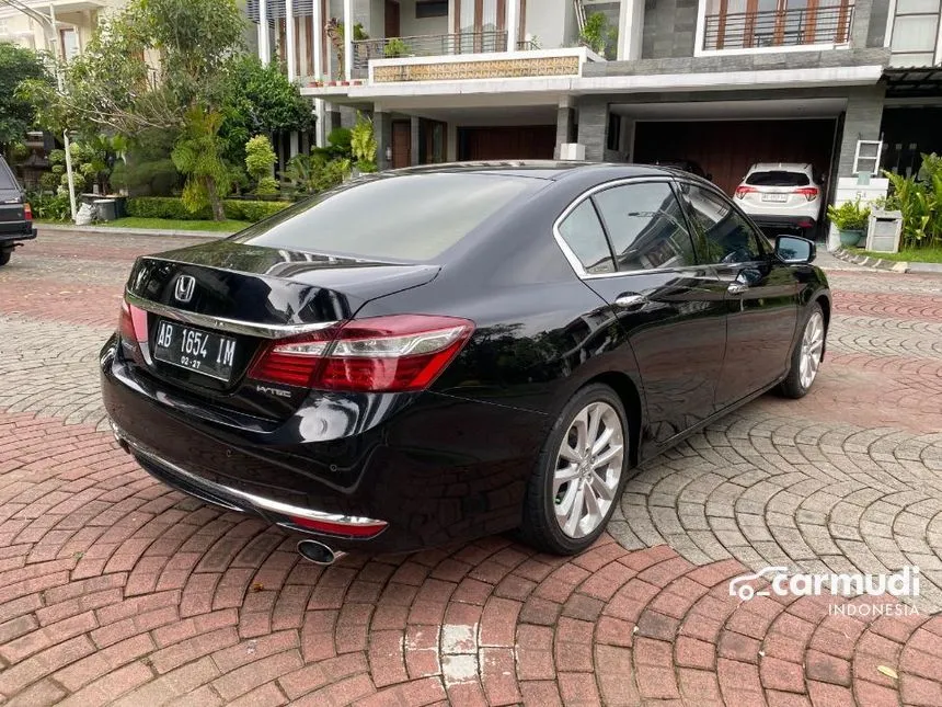 2016 Honda Accord VTi-L Sedan