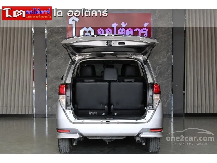 2020 Toyota Innova Crysta Wagon