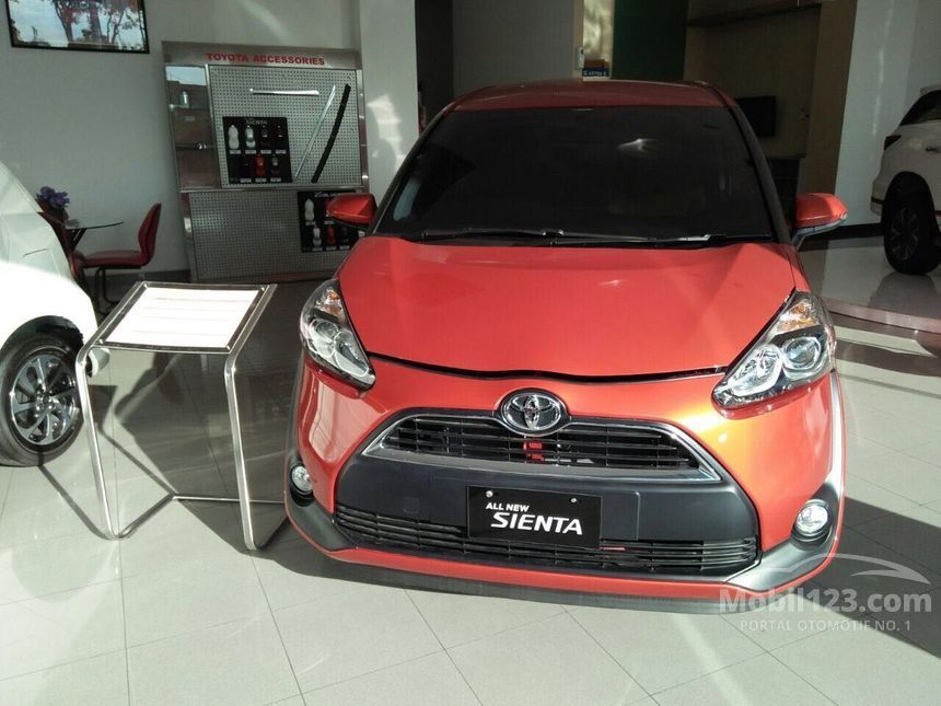 ringan cicilan mobil paling di Sienta V Toyota Mobil 1.5 Jakarta Jual DKI 2017