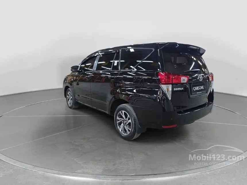 2022 Toyota Kijang Innova V MPV