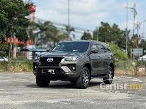 2022 Toyota Fortuner 2.4 SUV Original Paint , Toyota Full service record Mileage 36k