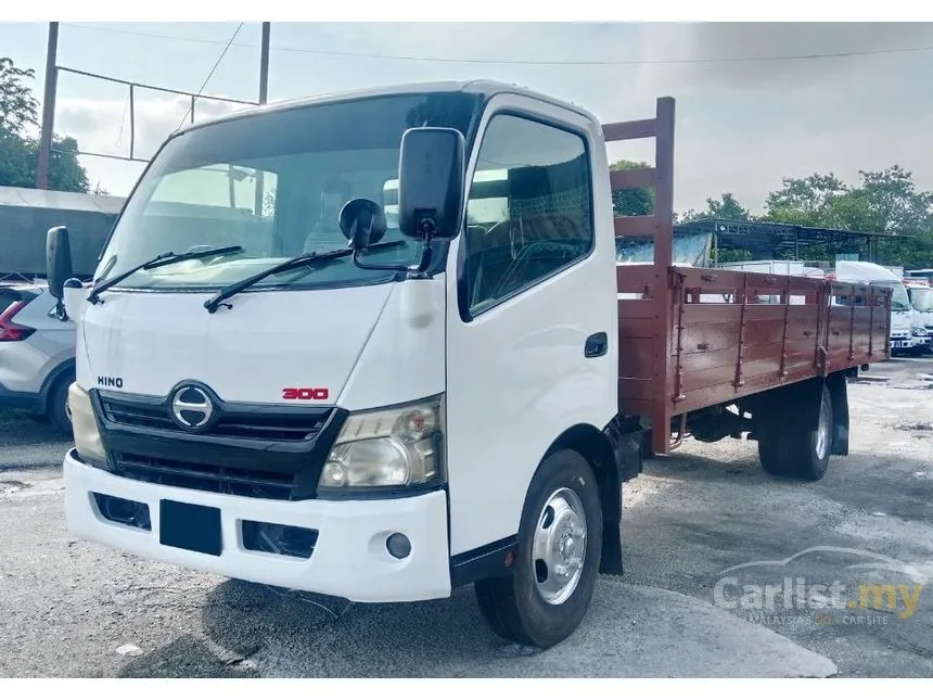 2013 Hino 300 Series WU710R-HKMML3 Lorry