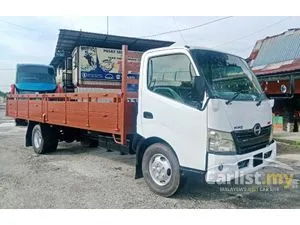 2013 Hino 300 Series 4.0 WU710R-HKMML3 Lorry