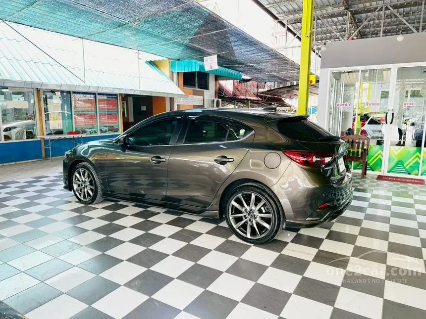 2017 Mazda 3 S Sports Hatchback