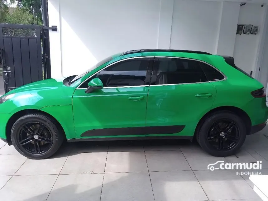 2015 Porsche Macan SUV