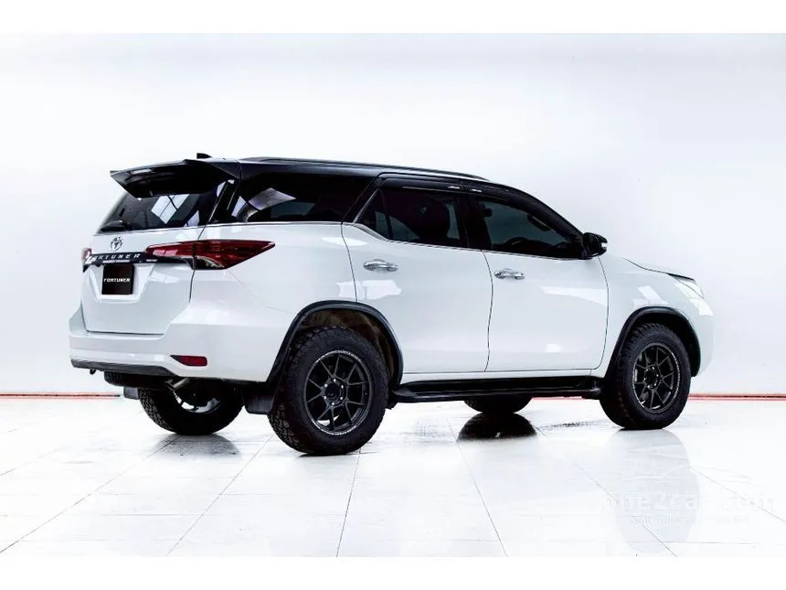 2016 Toyota FORTUNER V SUV