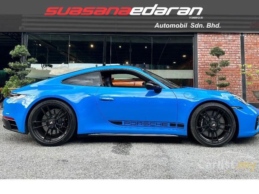 2022 Porsche 911 Carrera GTS Coupe