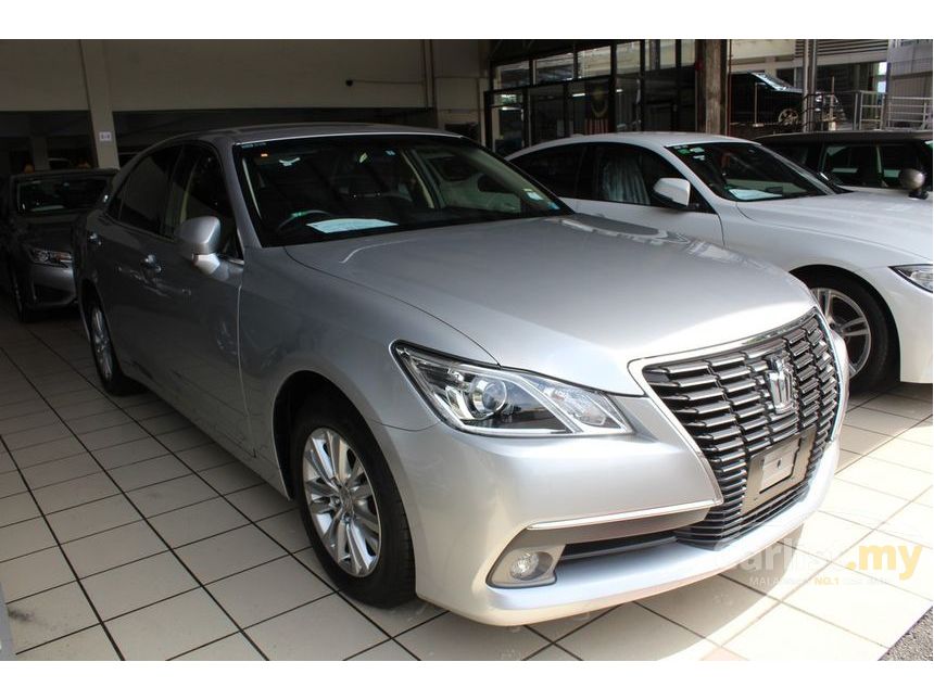 Toyota crown 2011