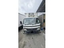 2011 HINO 2011 Hino 300 WU410R 4.0