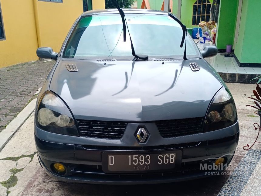  Jual  Mobil Renault  Clio  2004 II 1 4 di Jawa Barat Manual 