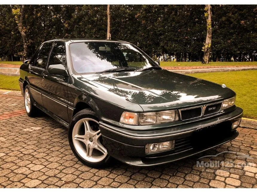1993 Mitsubishi Eterna Sedan