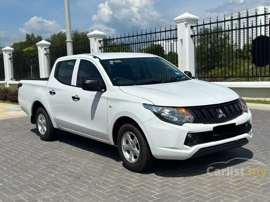 2017 Mitsubishi Triton Quest Dual Cab Pickup Truck