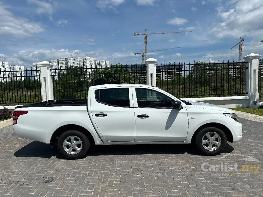 2017 Mitsubishi Triton Quest Dual Cab Pickup Truck