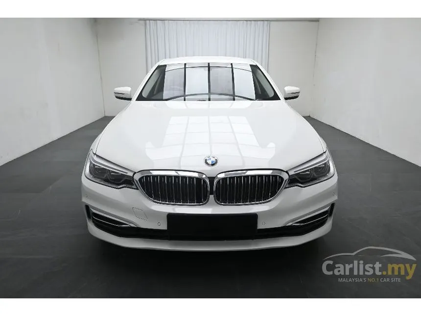 2020 BMW 520i Luxury Sedan