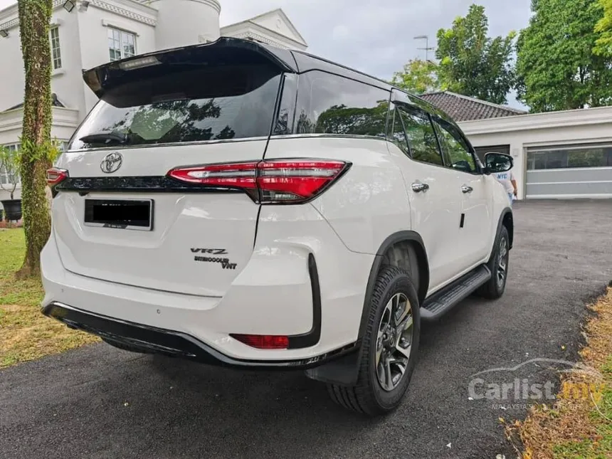 2022 Toyota Fortuner VRZ SUV