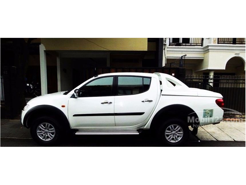 Jual Mobil  Mitsubishi Strada  Triton 2010 GLS 2 5 di Jawa 