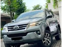 PETROL Toyota Fortuner 2.7 SRZ SUV 7 SEATER 2018