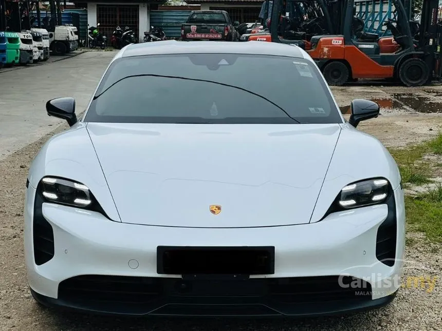2022 Porsche Taycan GTS Sedan