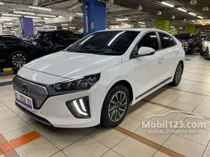 2021 Hyundai IONIQ Signature Coupe