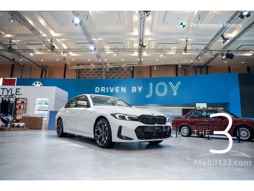 2025 BMW 330i M Sport Pro Sedan