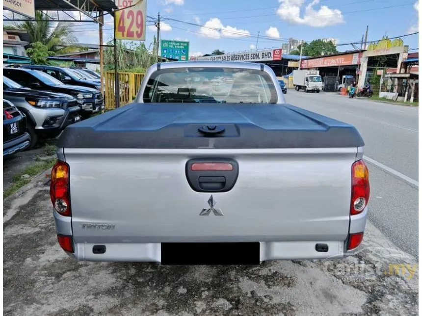 2013 Mitsubishi Triton Lite Dual Cab 4X2 Pickup