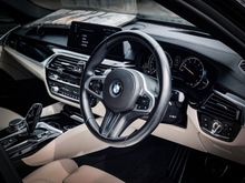 DAKOTA EDITION 20RIMS NAVY BLUE HUD 2017 BMW 530i 2.0 M Sport