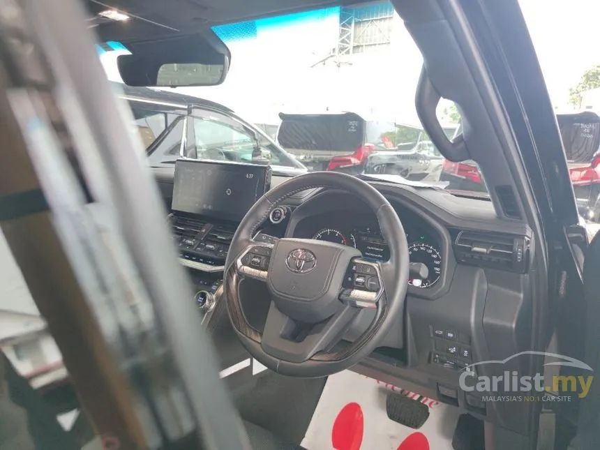 2022 Toyota Land Cruiser ZX Modellista SUV