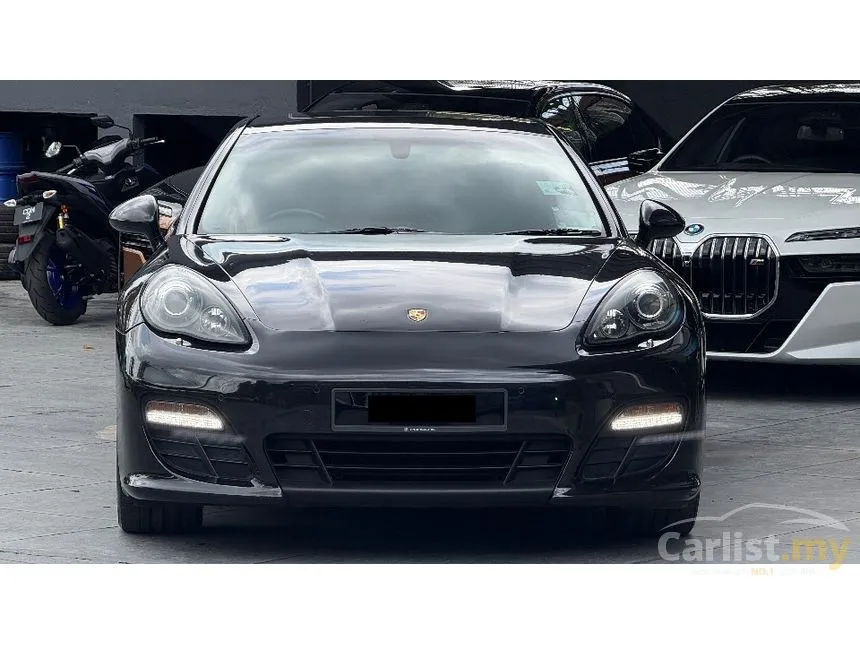 2011 Porsche Panamera Hatchback