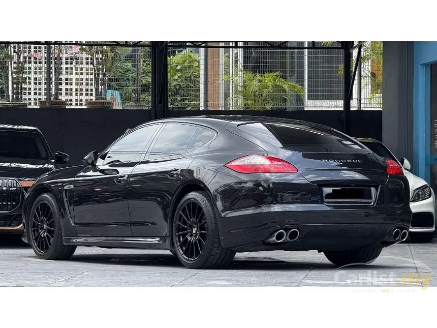2011 Porsche Panamera Hatchback