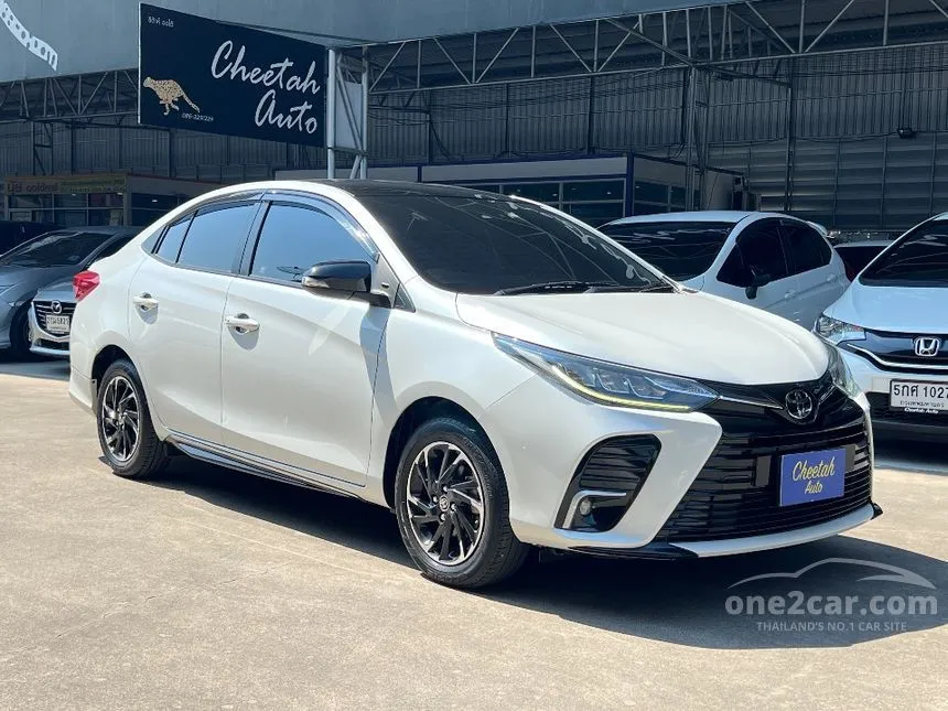 2022 Toyota Yaris Ativ Sport Premium Sedan