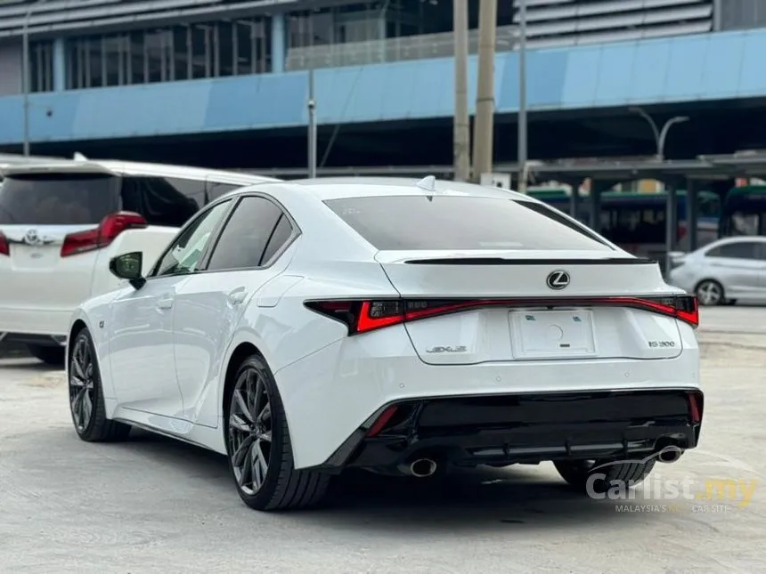 2022 Lexus IS 300 F Sport Sedan