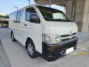 2013 Toyota Hiace 2.5 Semi Panel Van Van