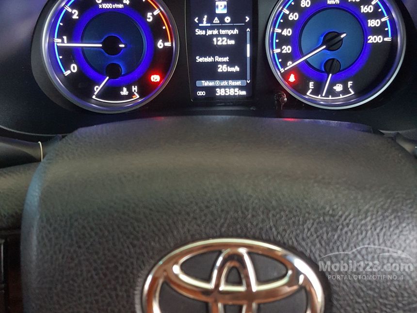 2017 Toyota Hilux V Dual Cab Pick-up