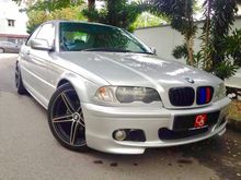 *TWO DOOR COUPE,M SPORT STEERING WHEEL,BUCKET SEAT AND BODYKIT,NEW RIM WHEEL AND TYRES,SUNROOF**2002 BMW 320i