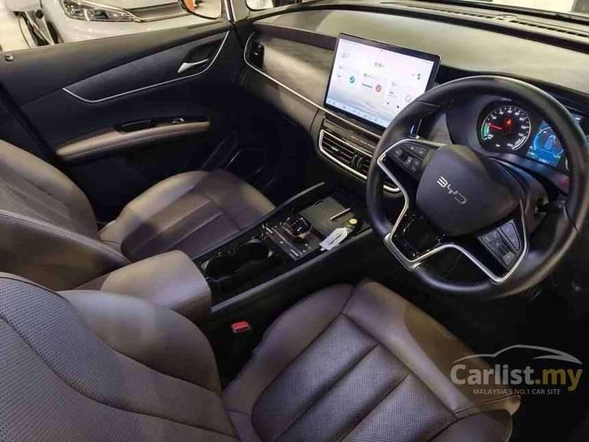 2025 BYD M6 Extended Range MPV