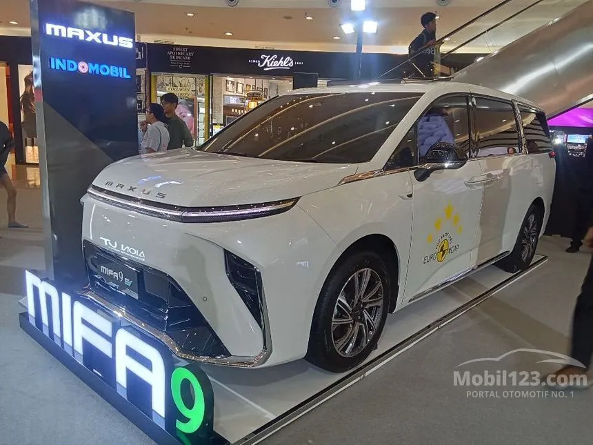 2026 MAXUS MIFA-9 Premium MPV