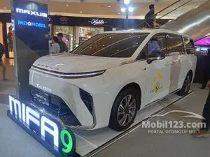 2026 MAXUS MIFA-9 Premium MPV