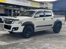 2015 Toyota Hilux 2.5 G TRD Sportivo VNT Dual Cab (Metallic) Pickup