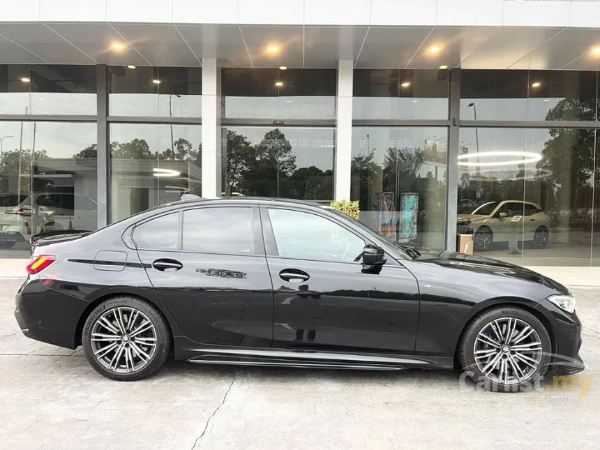 2022 BMW 330i M Sport Sedan