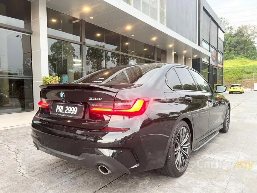 2022 BMW 330i M Sport Sedan