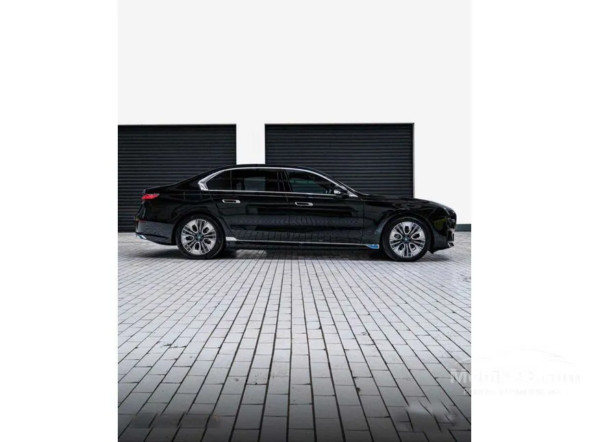 2023 BMW i7 xDrive60 1st Edition Sedan
