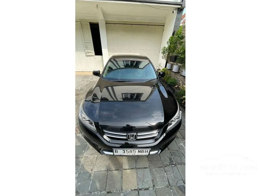 Jual Mobil Honda Accord 2013 VTi