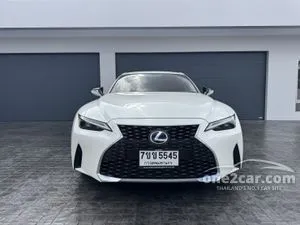 2022 Lexus IS300h 2.5 Luxury Sedan