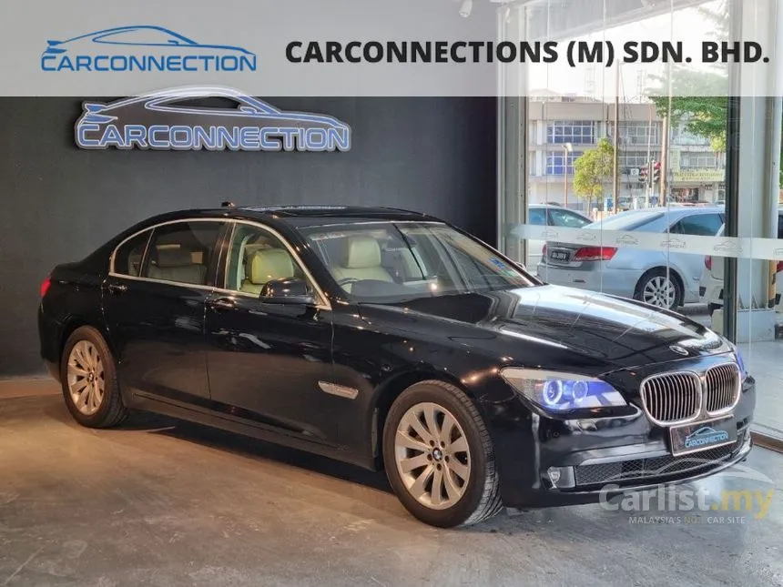 2010 BMW 730Li Sedan