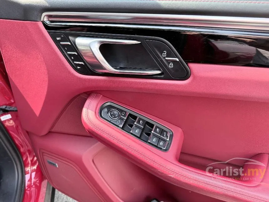 2022 Porsche Macan SUV