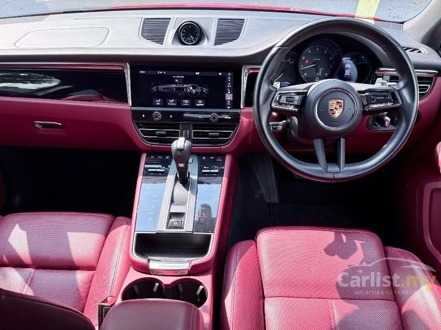 2022 Porsche Macan SUV